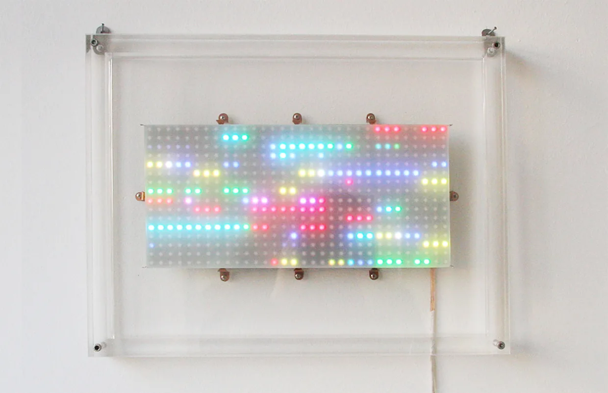 Ausstellungsansicht 1: LED-Skizzen von Stanislav Vajce